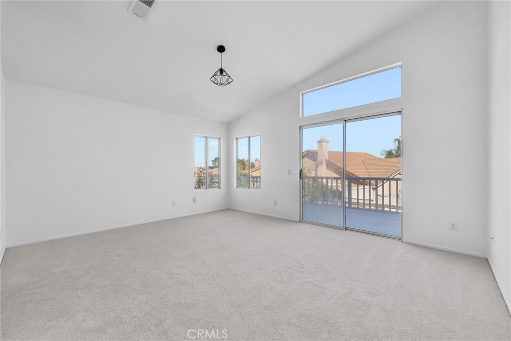 MLS #WS25265276 image #16