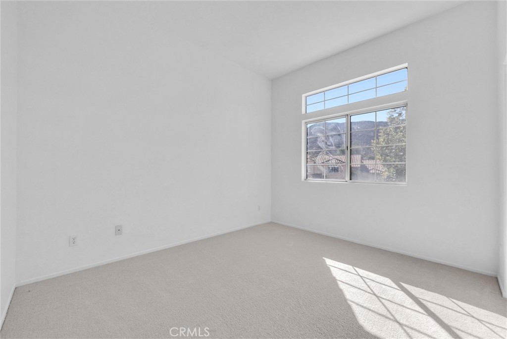 MLS #WS25265276 image #22