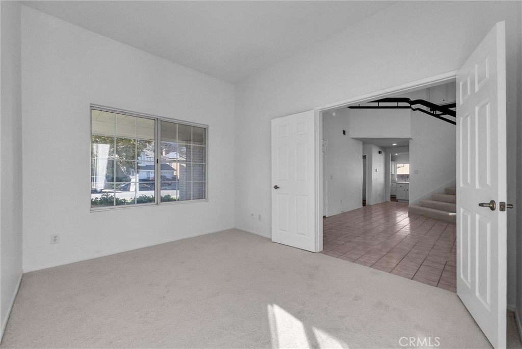 MLS #WS25265276 image #8