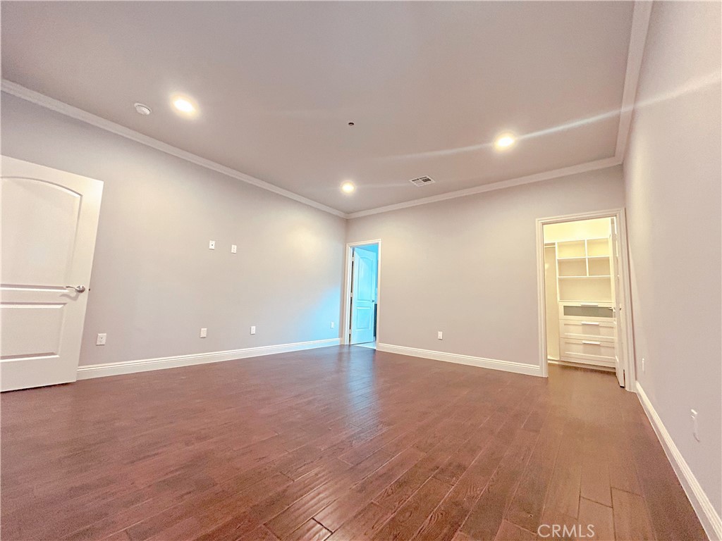 MLS #WS25265321 image #6