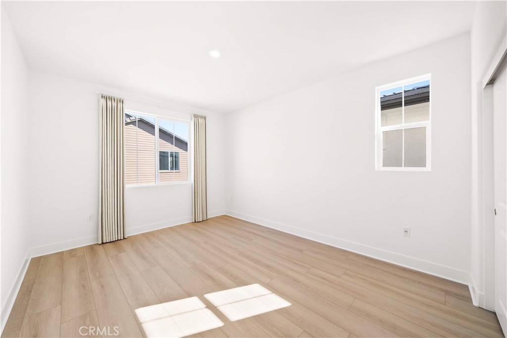 MLS #WS25265353 image #25