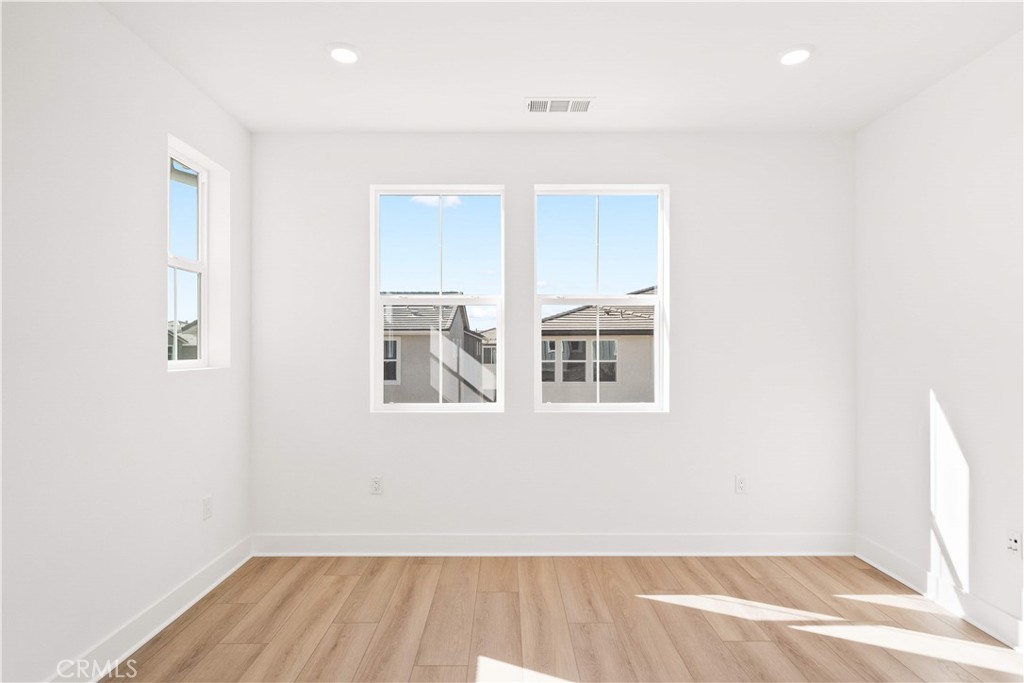 MLS #WS25265353 image #31