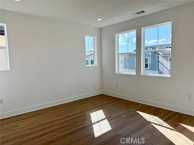 MLS #WS25265353 image #6