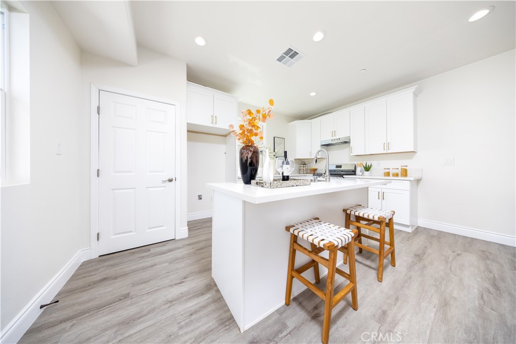 MLS #WS25265399 image #11