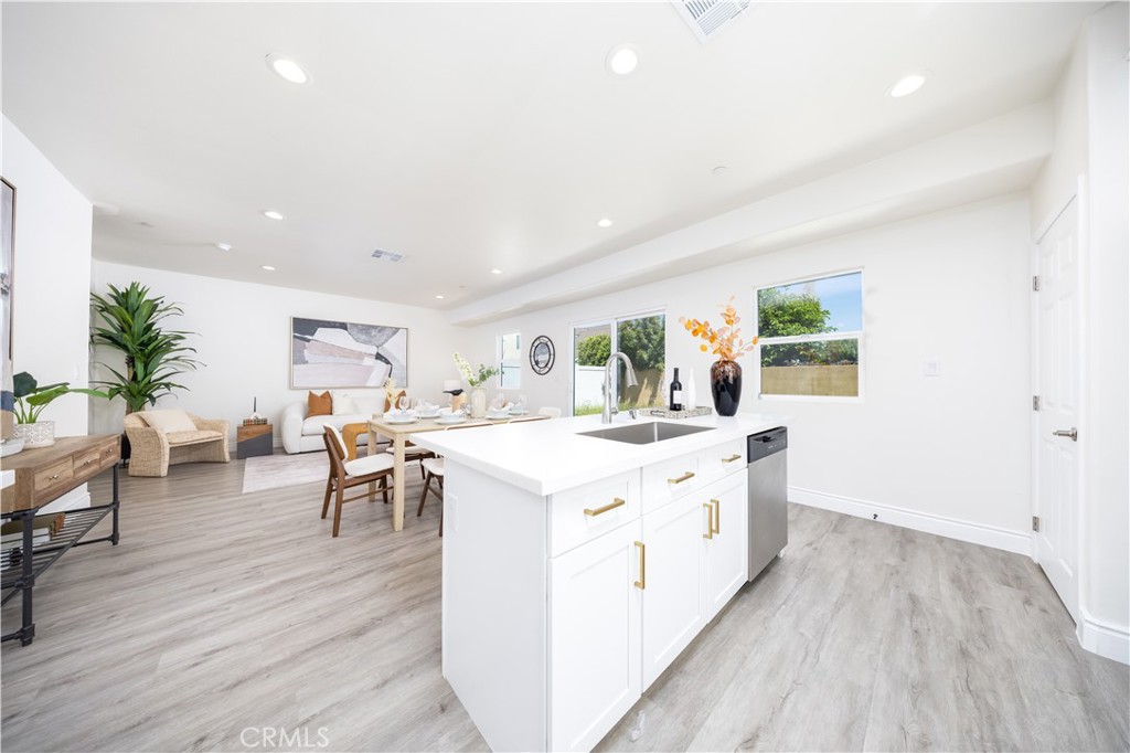 MLS #WS25265399 image #12