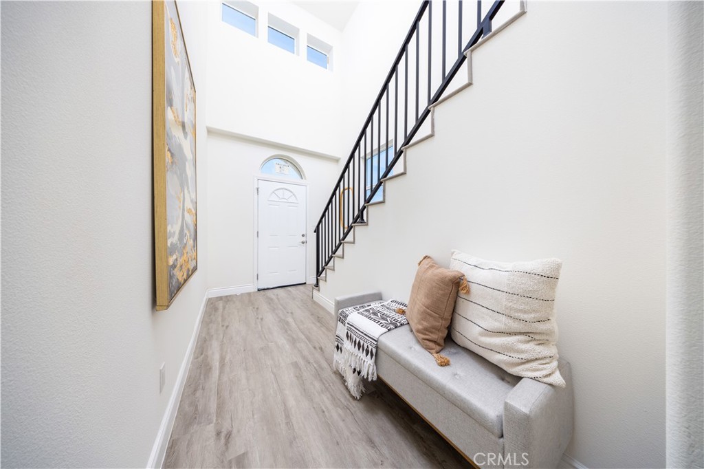 MLS #WS25265399 image #2