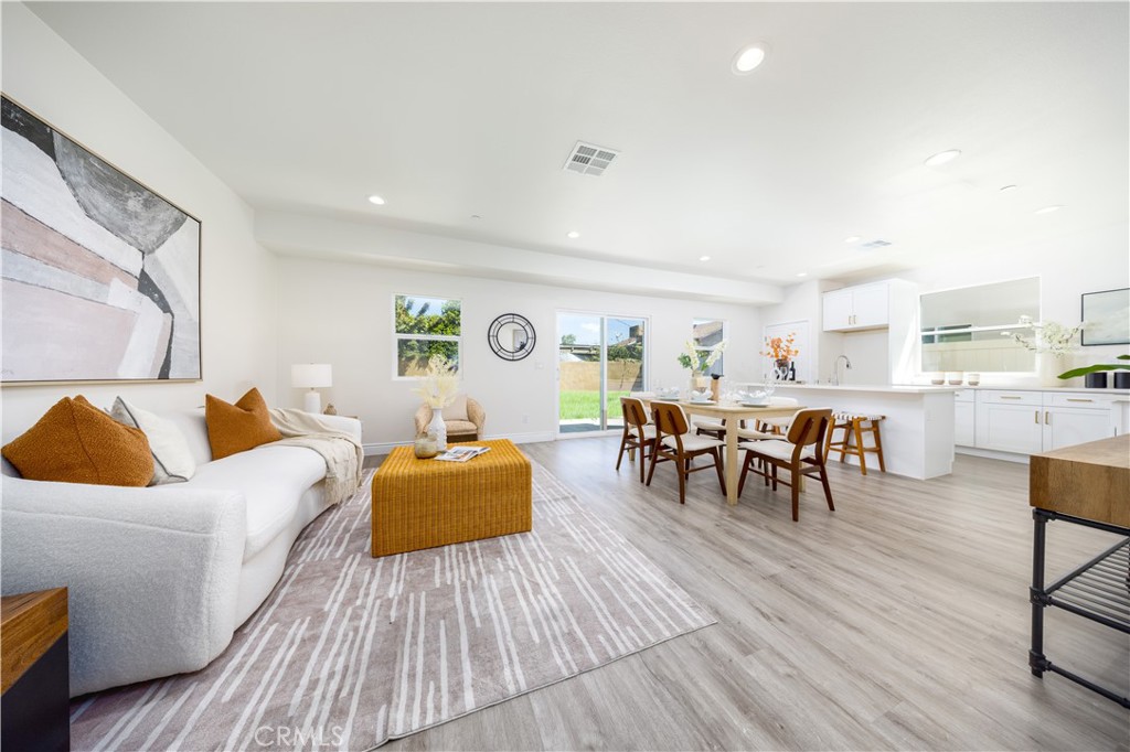 MLS #WS25265399 image #4