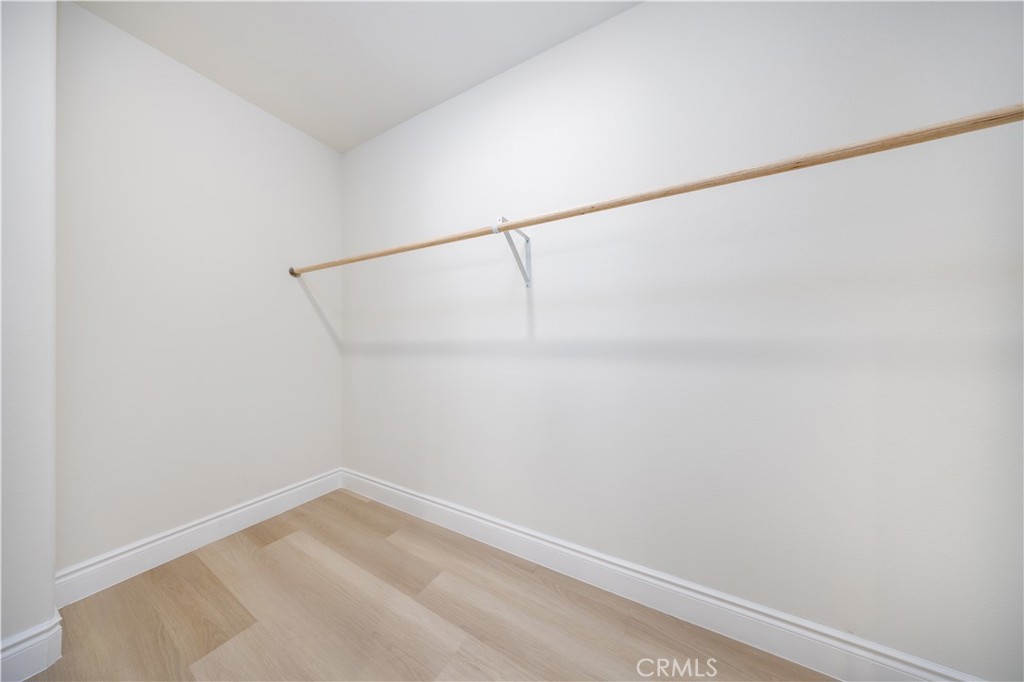 MLS #WS25265400 image #16