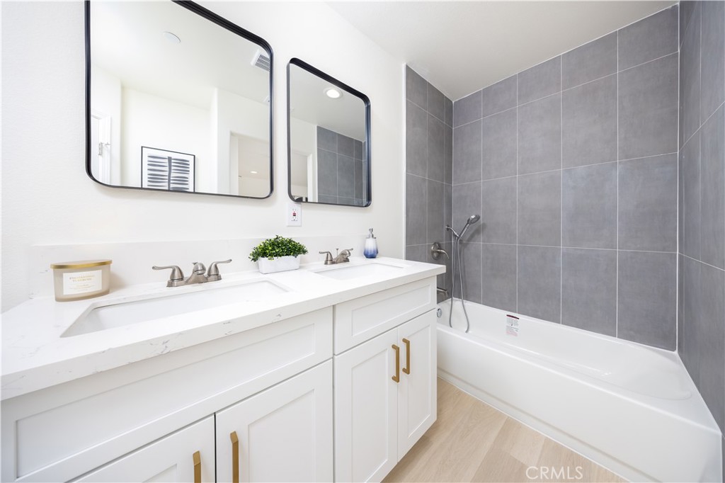 MLS #WS25265400 image #18