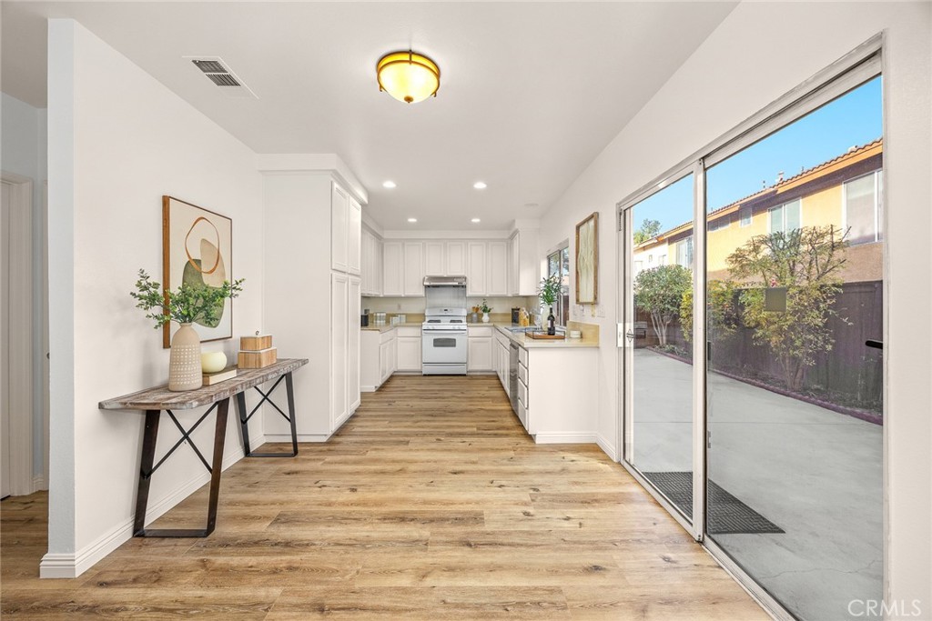 MLS #WS25265828 image #12