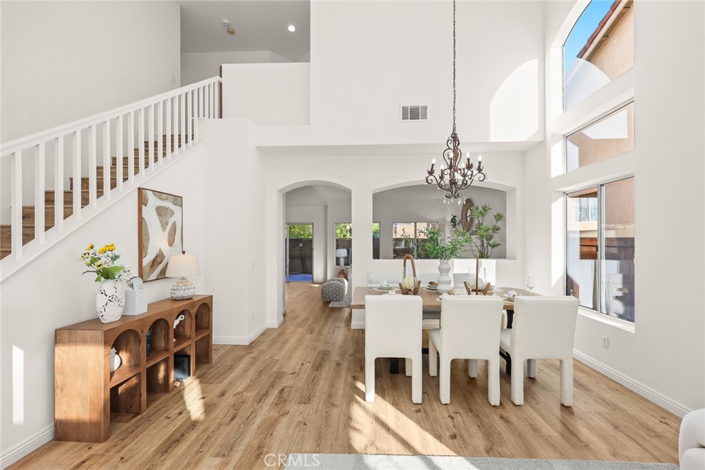 MLS #WS25265828 image #8