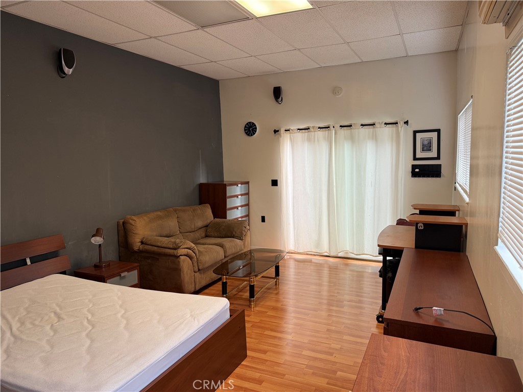 MLS #WS25265934 image #1