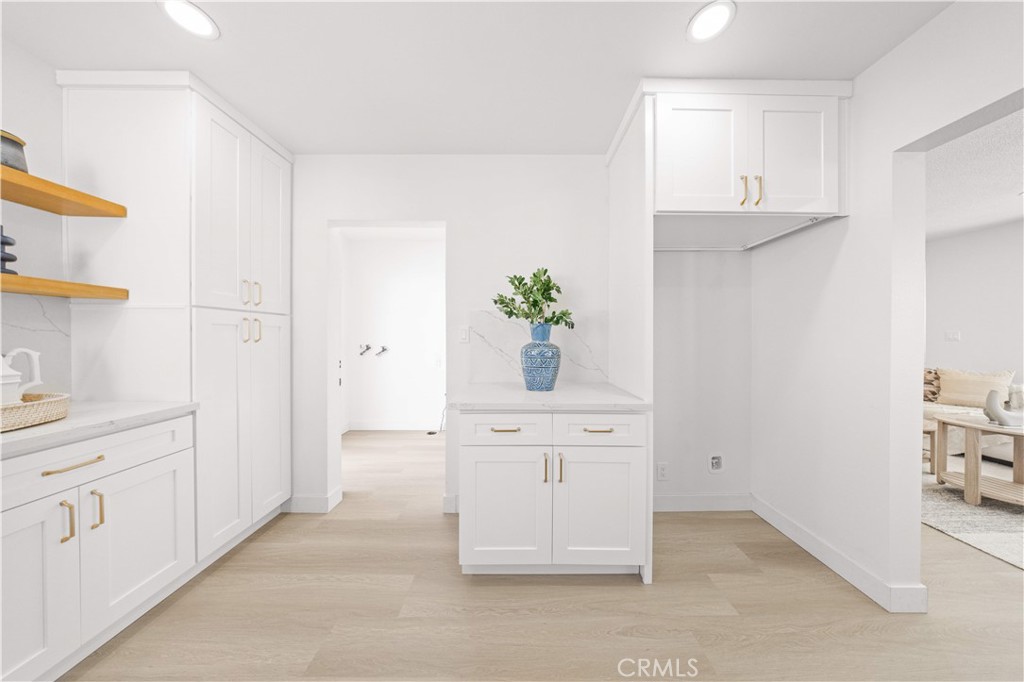 MLS #WS25266079 image #10