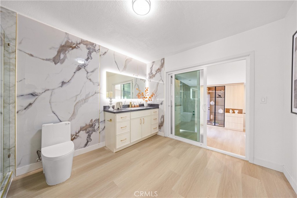 MLS #WS25266079 image #17