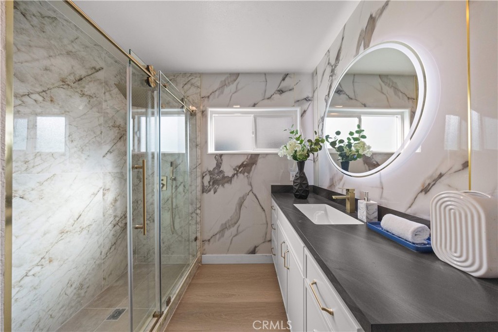 MLS #WS25266079 image #19