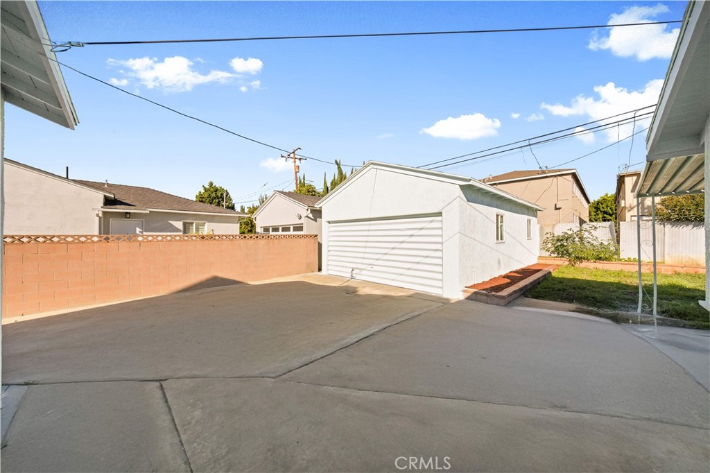 MLS #WS25266079 image #23