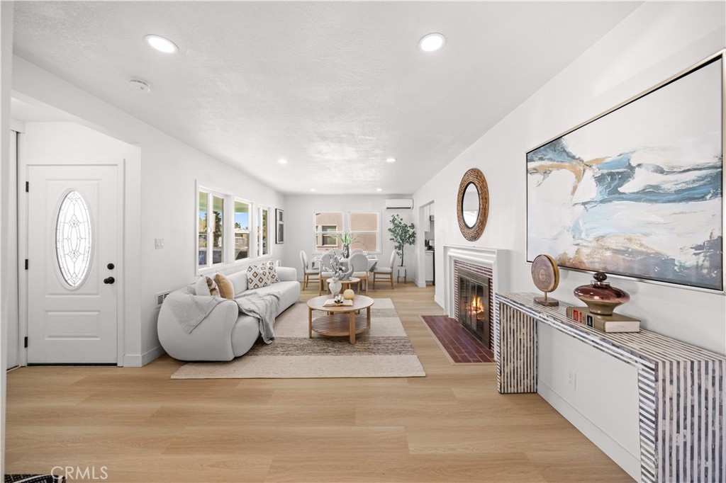 MLS #WS25266079 image #3