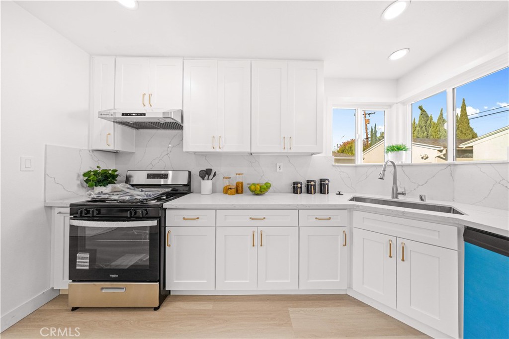 MLS #WS25266079 image #9