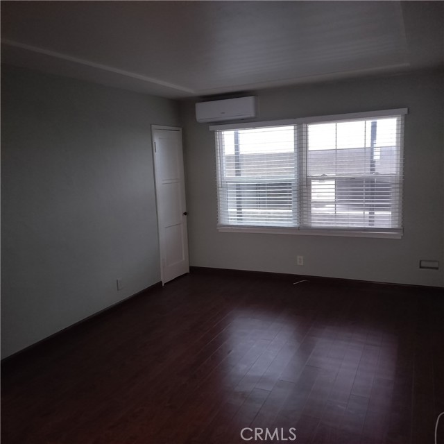 MLS #WS25266254 image #6