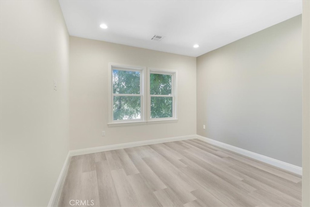 MLS #WS25266446 image #8