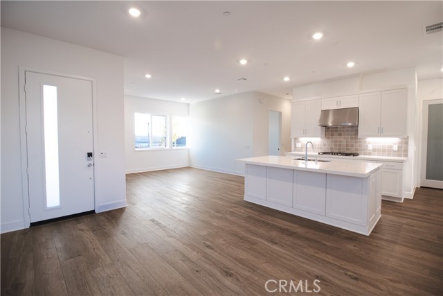 MLS #WS25266527 image #1