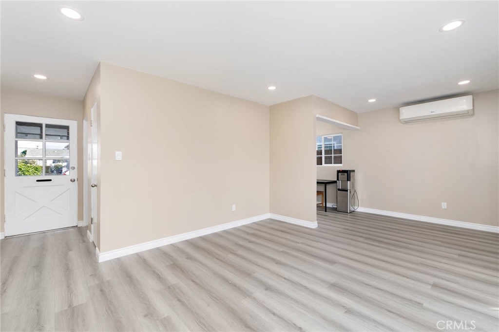 MLS #WS25266571 image #4