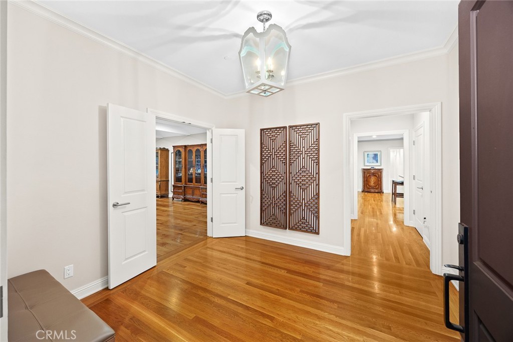 MLS #WS25266852 image #5