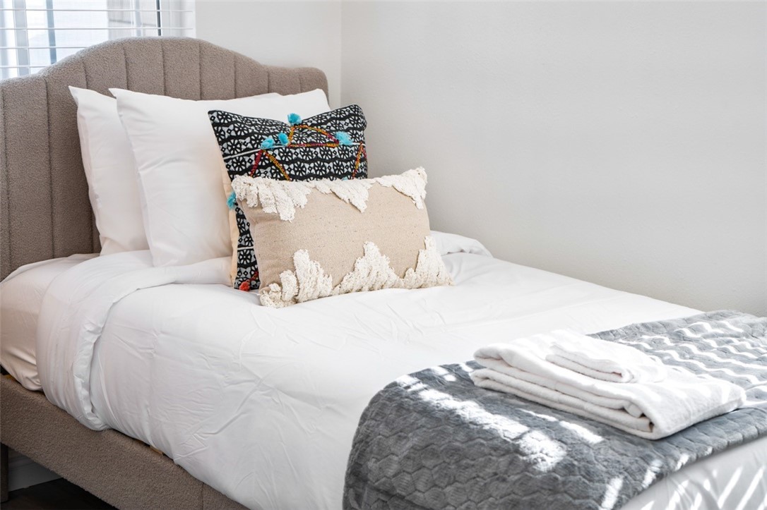 MLS #WS25266997 image #16