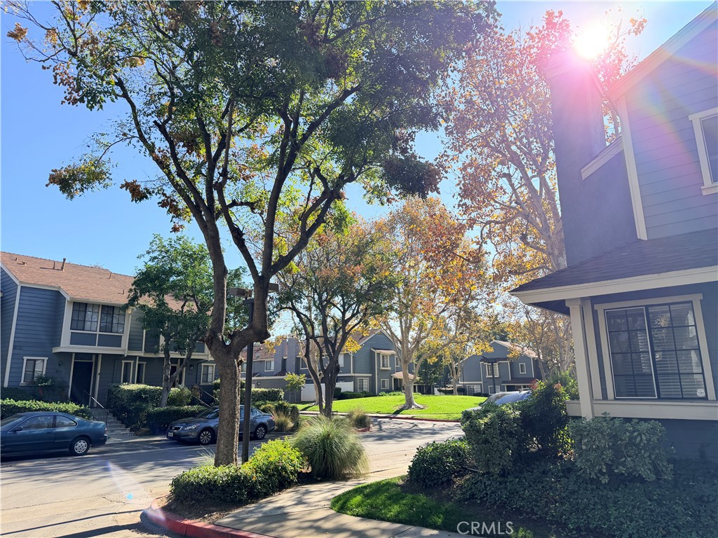 MLS #WS25267406 image #1