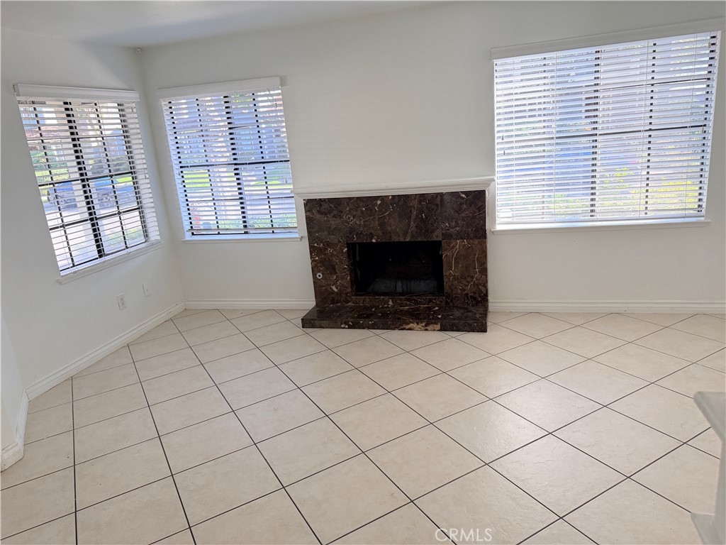 MLS #WS25267406 image #14