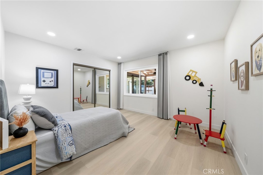 MLS #WS25267481 image #12