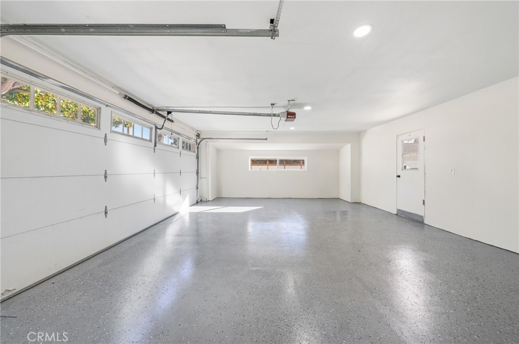 MLS #WS25267481 image #20