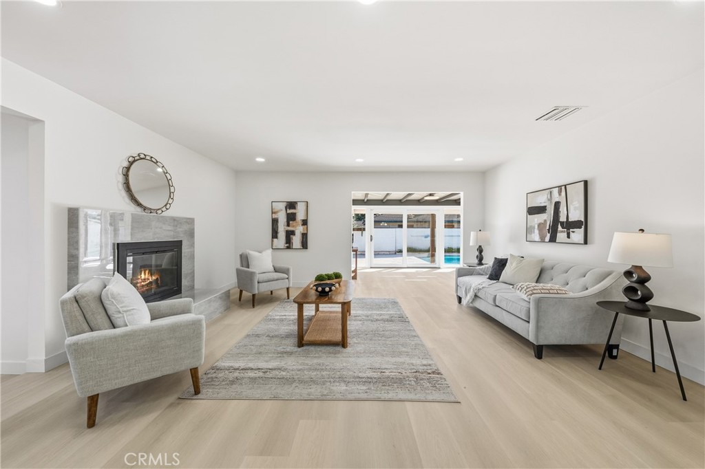 MLS #WS25267481 image #4