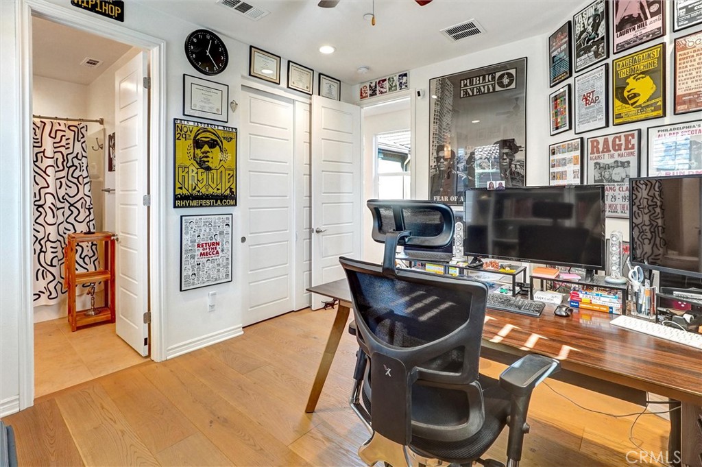 MLS #WS25267487 image #42