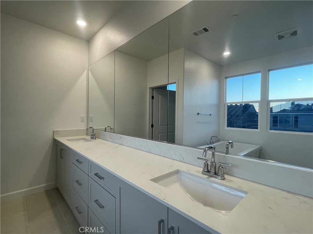 MLS #WS25267717 image #11