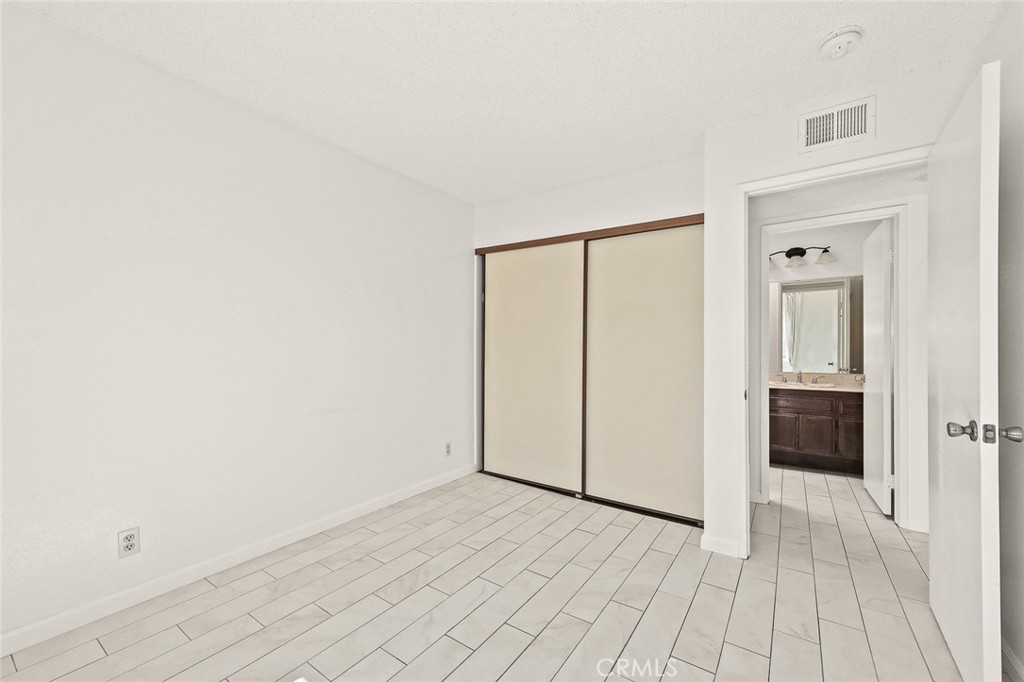 MLS #WS25267838 image #19