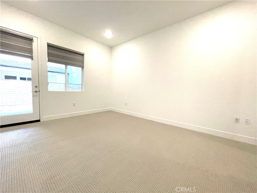 MLS #WS25267963 image #15