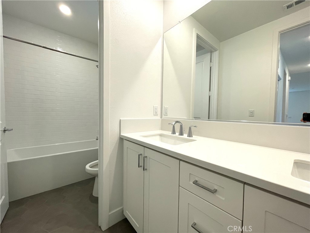 MLS #WS25267963 image #16