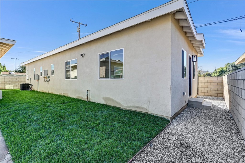 MLS #WS25268015 image #24