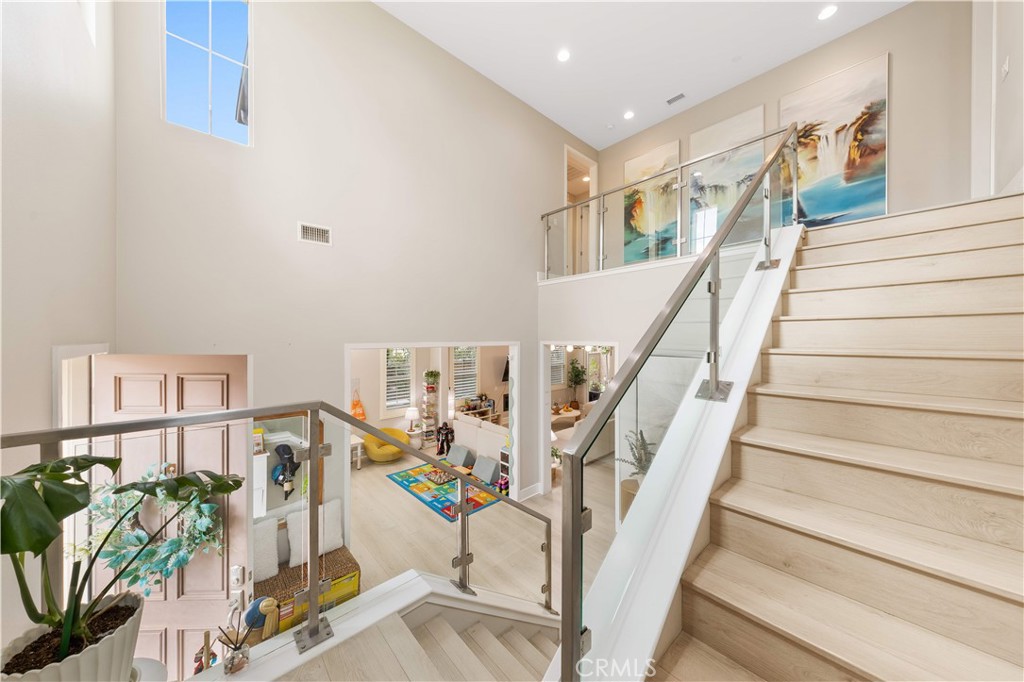 MLS #WS25268018 image #18