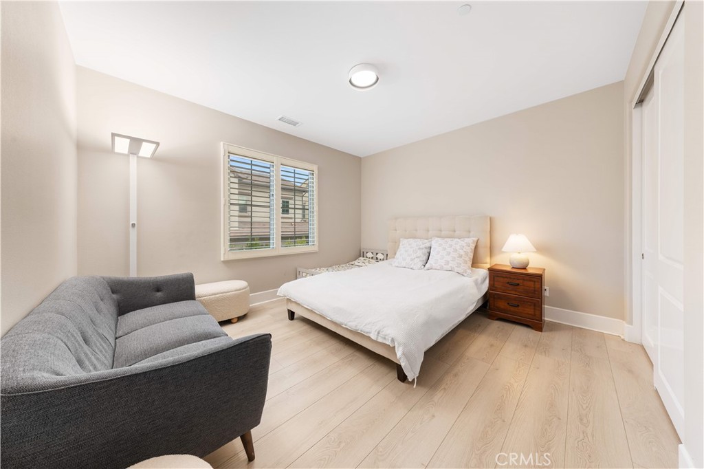 MLS #WS25268018 image #26