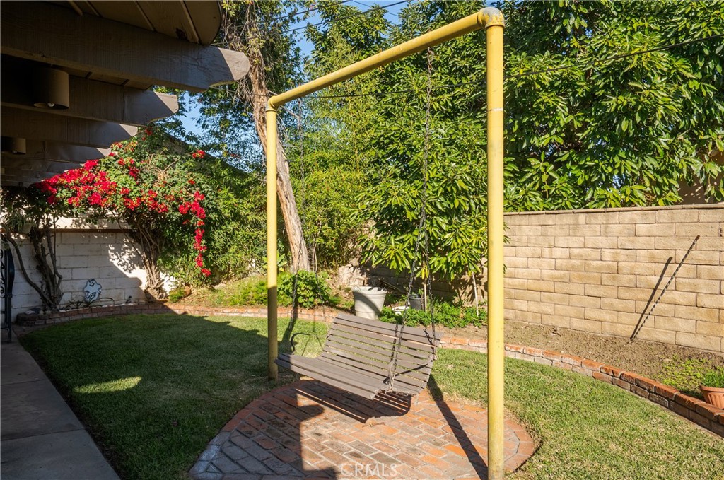 MLS #WS25268192 image #19