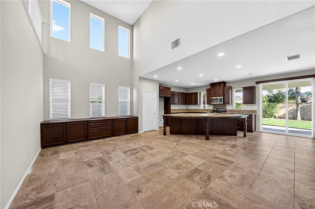 MLS #WS25268273 image #12