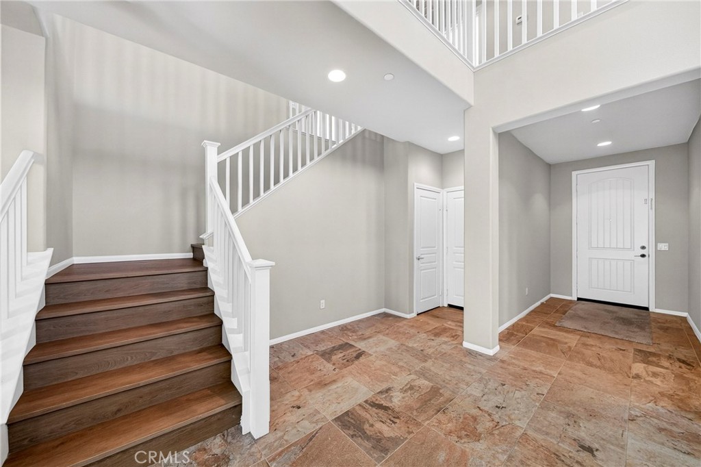 MLS #WS25268273 image #23