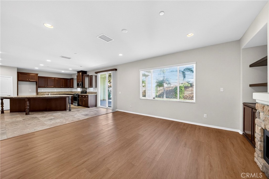 MLS #WS25268273 image #26