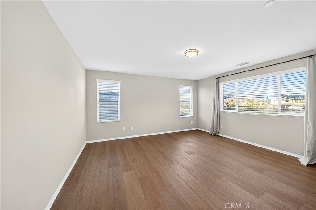 MLS #WS25268273 image #36