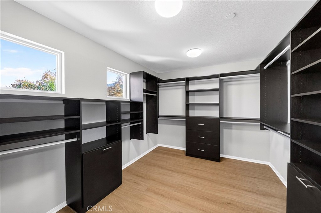 MLS #WS25268273 image #42