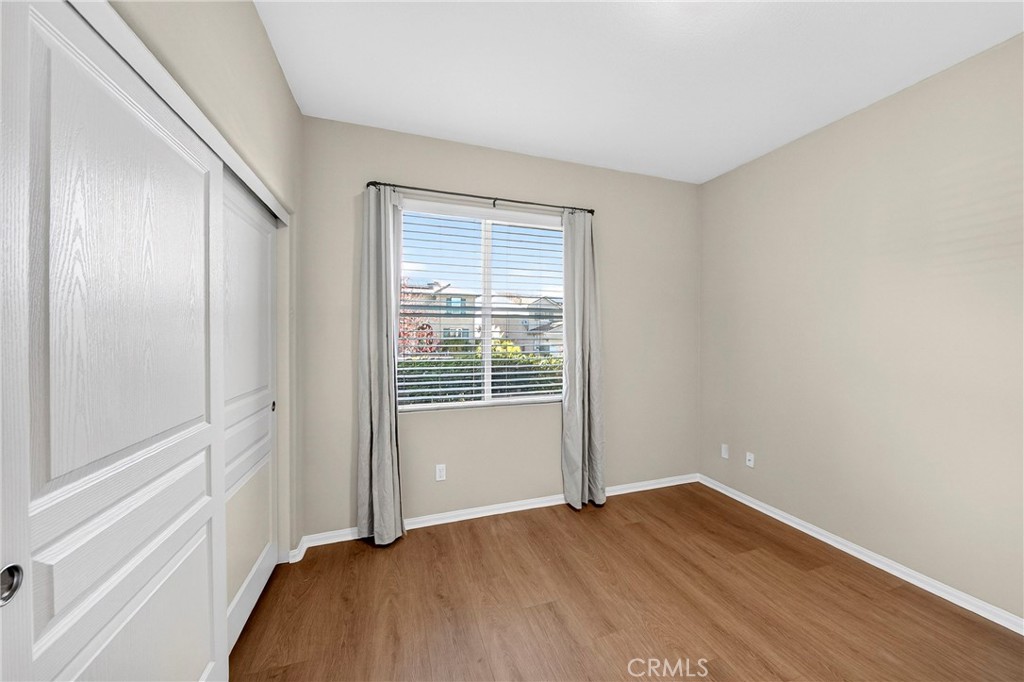 MLS #WS25268273 image #9