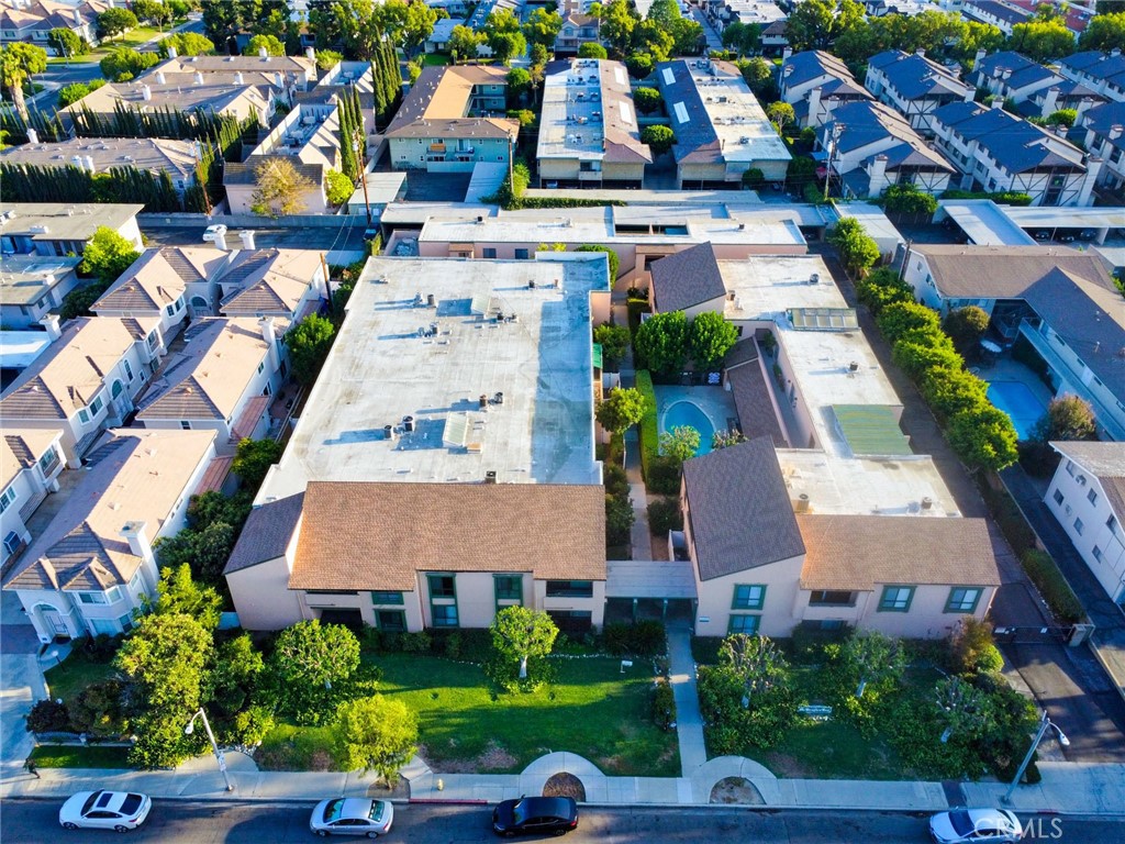 MLS #WS25268579 image #5