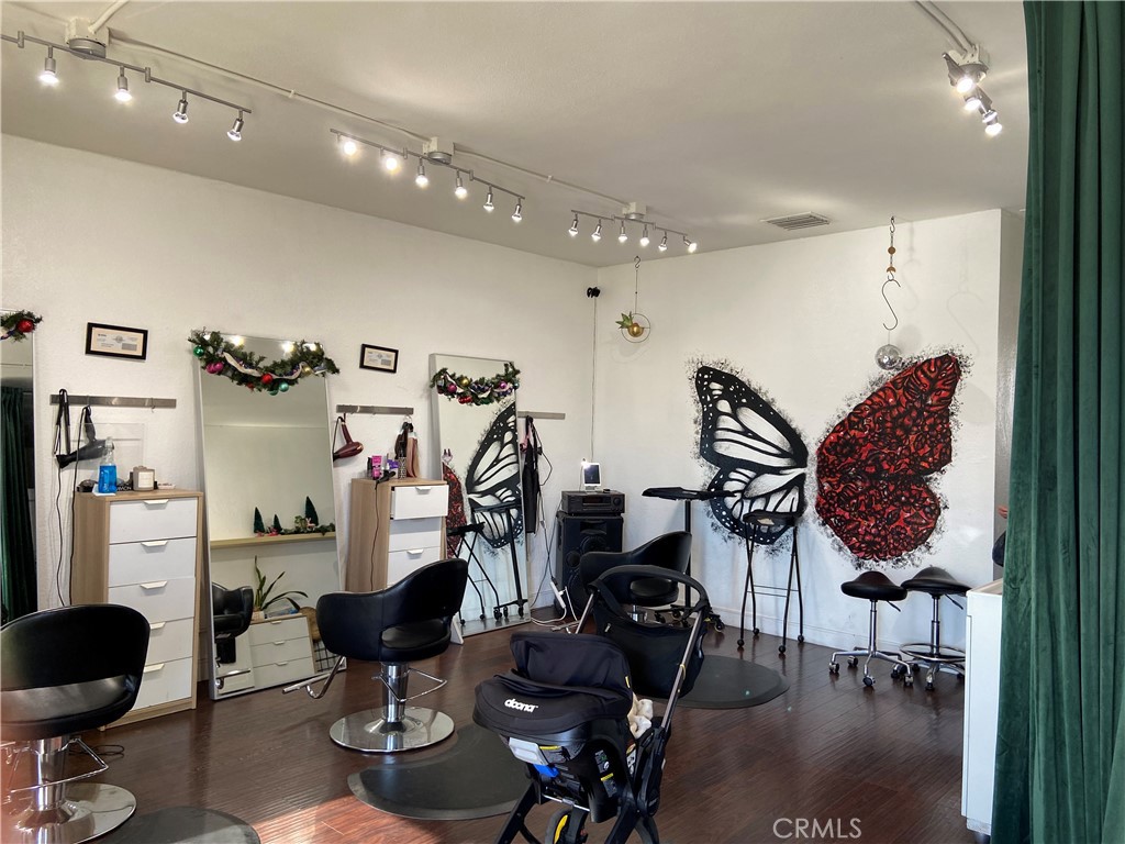 MLS #WS25268667 image #4